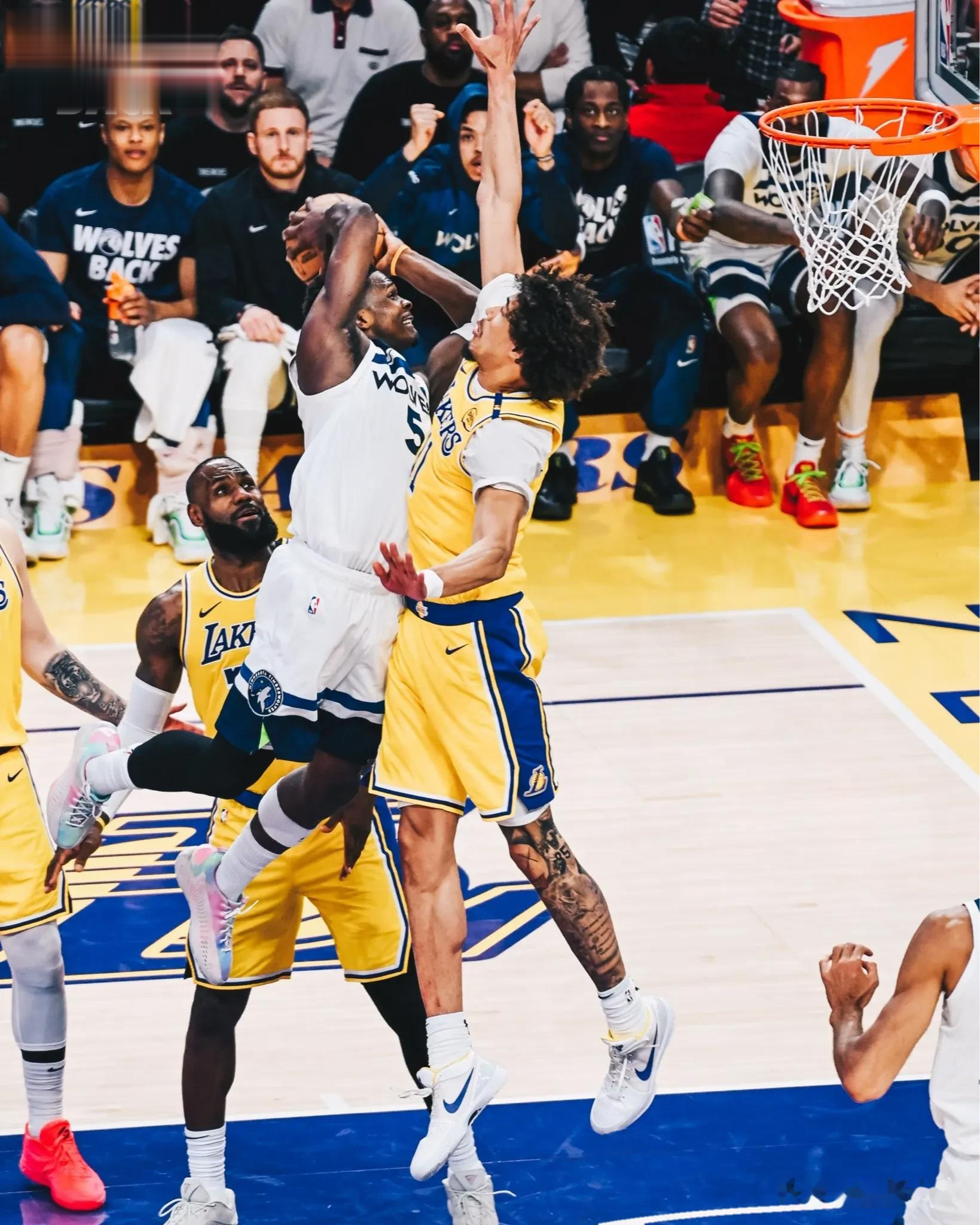 pg电子试玩网-森林狼遭爵士横扫，连败三场