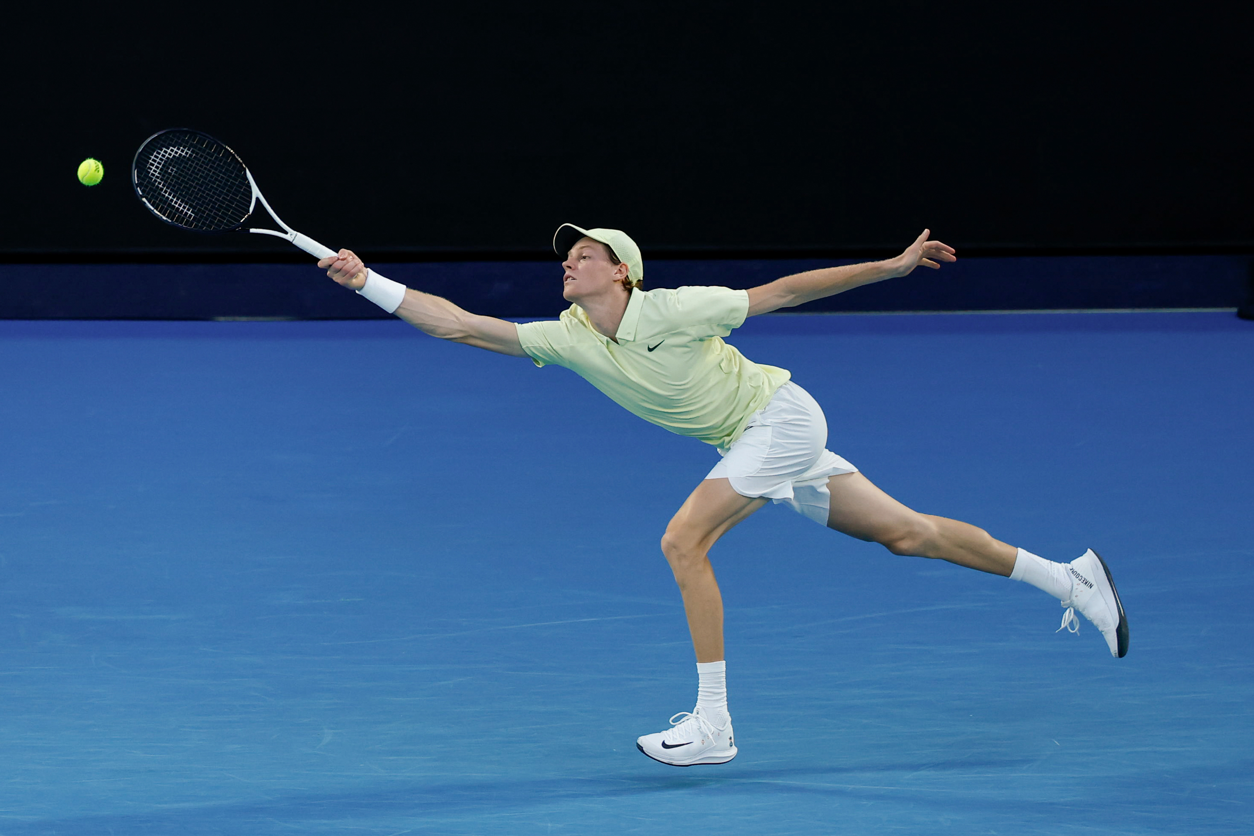 澳大利亚网球队险胜英国网球队,兹维列夫送出助攻的简单介绍 澳大利亚网球队险胜英国网球队,兹维列夫送出助攻的简单介绍