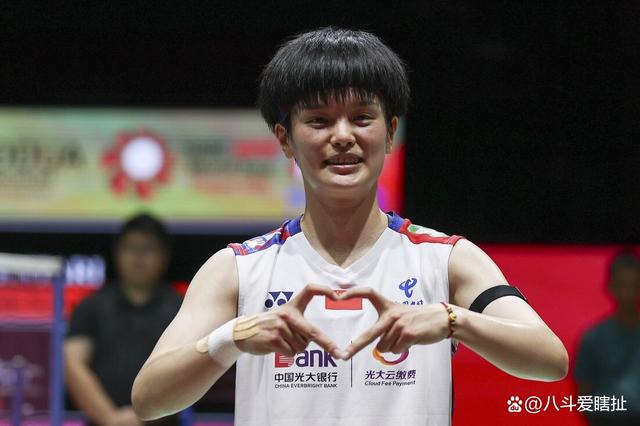 泰国羽毛球队逆转中国羽毛球队，辛杜惊艳世界