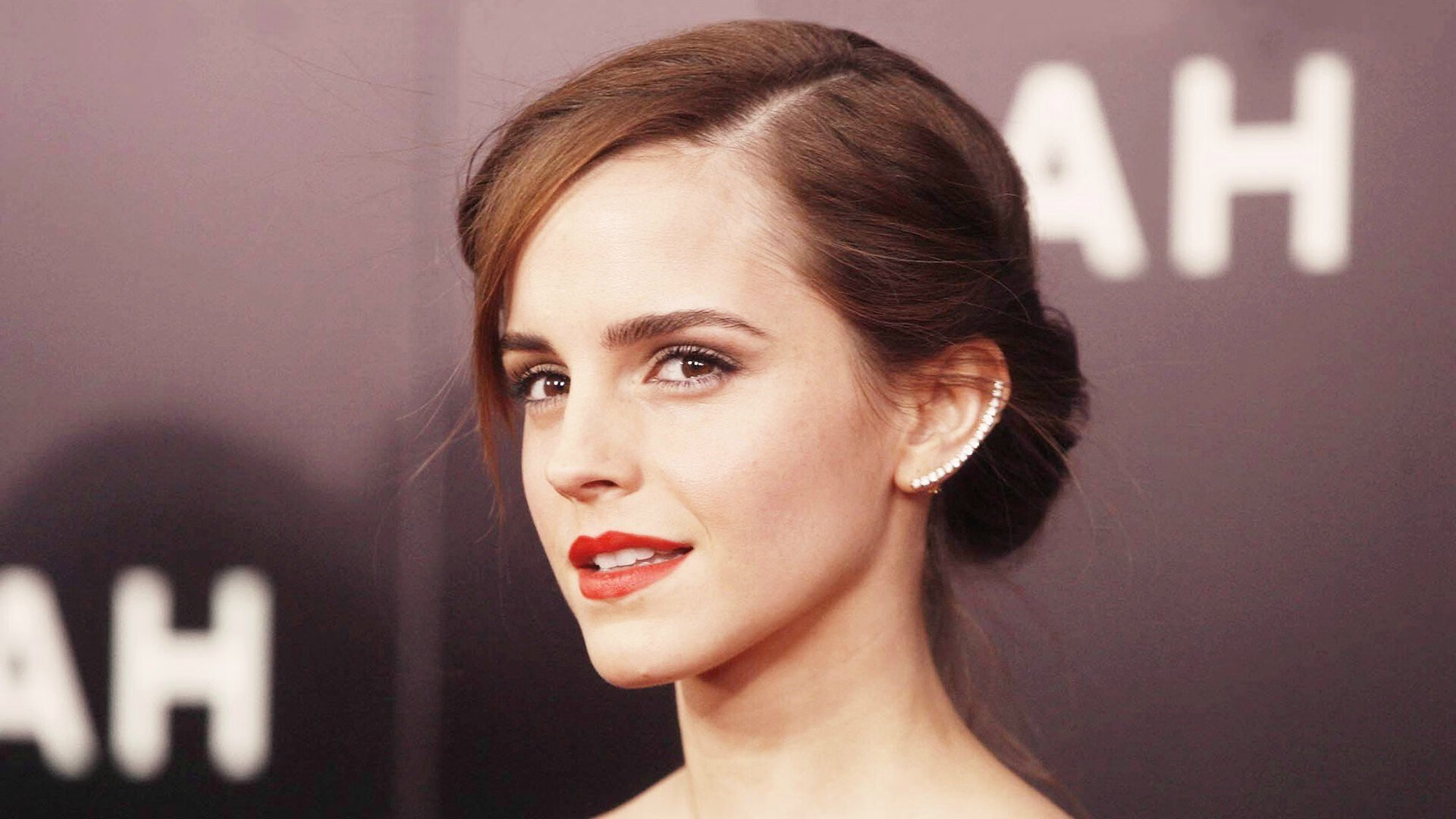 pg电子试玩网-金玟哉爆发！巴黎圣日耳曼压哨绝杀乌拉圭，友谊赛上演惊天逆转